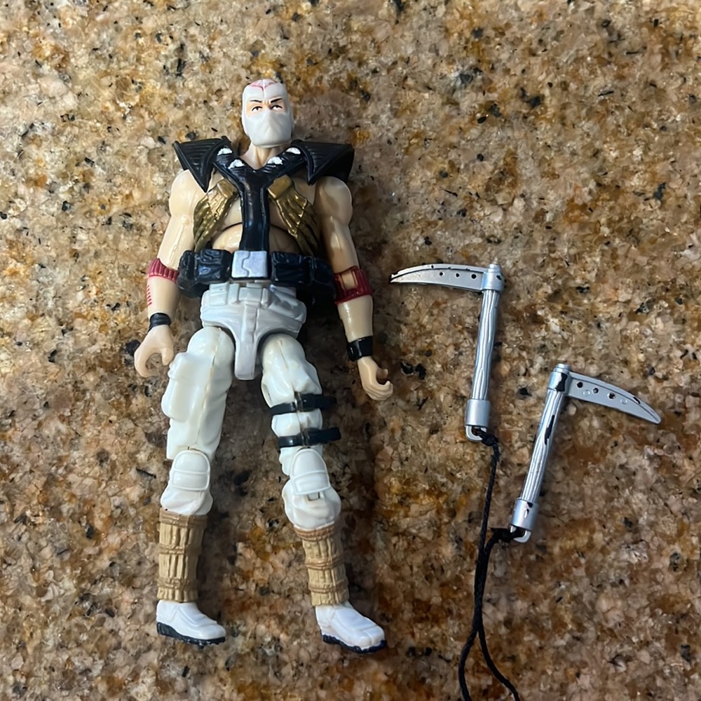 GI JOE 2008 STORM SHADOW ACTION FIGURE